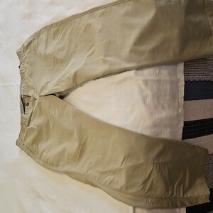 38x32 Under Armour khakis